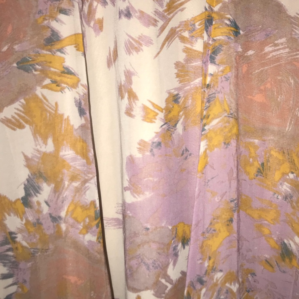 Gorgeous, floral, vintage looking high-low dress.